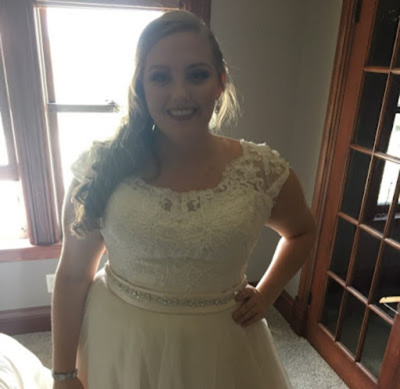 Meet your Posher, Amanda - Picture 1 of 1